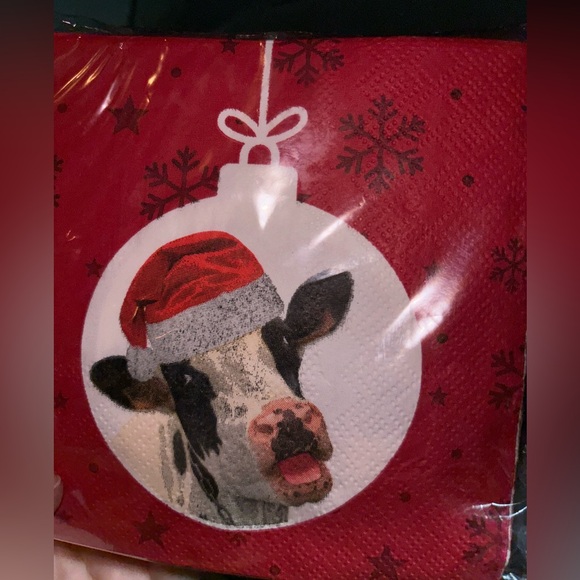 Tractor supply Santa cow (50) Christmas napkins (NWT) - Picture 2 of 4